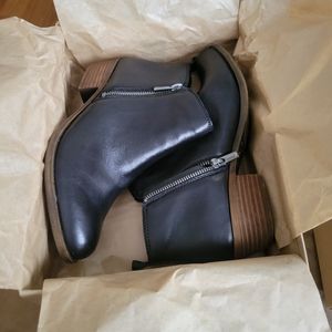 Women's lucky brand shoes size 9